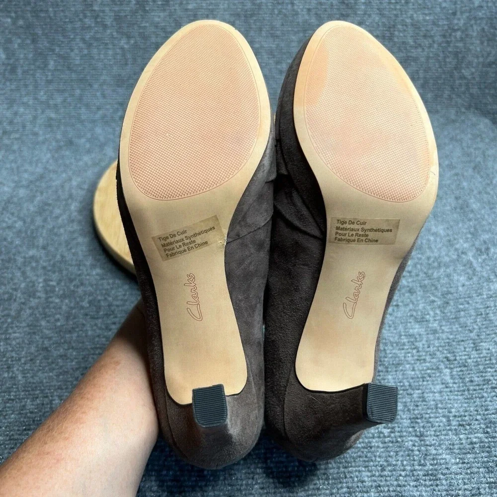 Clarks Heels Womens 8.5 Delsie Joy Suede Platform Pumps Gray Suede Leather EUC